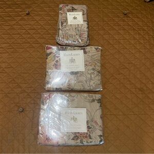 Ralph Lauren Elegant Floral Bedding Sheets - Cream and Pink Queen Size